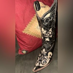 CorralC2116 floral distressed black boots with bone color lizard inlay size 7.5M